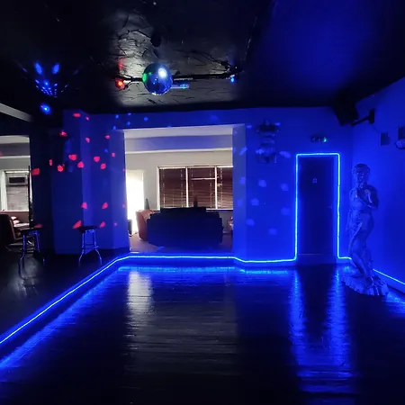Mardi Gras Hotel-2